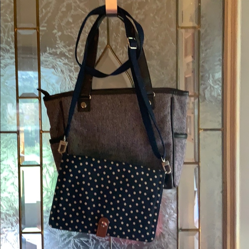 Thirty one bundle of 2 purses!